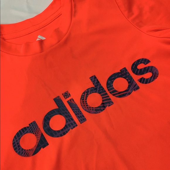 Adidas Dryfit 5yr top - Picture 4 of 6
